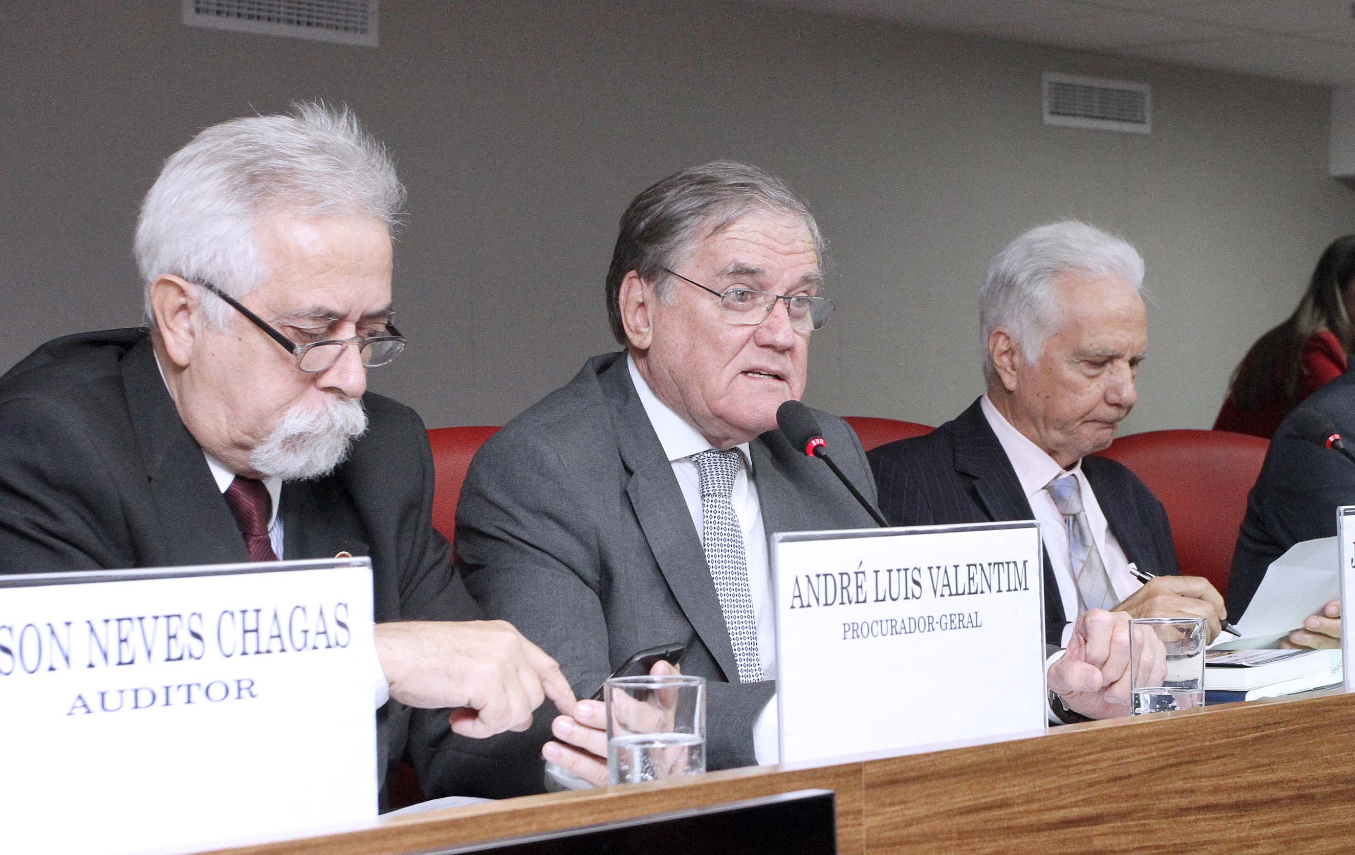 Sessão de julgamento do Tribunal Pleno do TJD-RJ