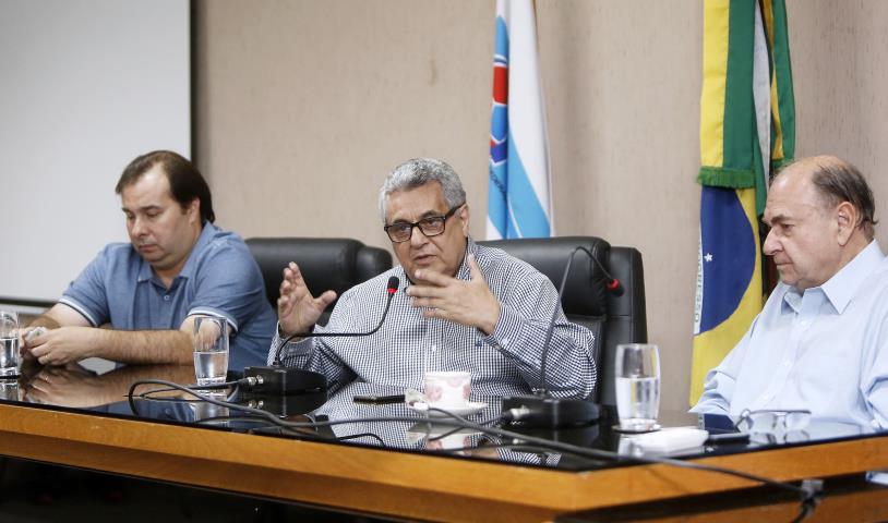 FERJ recebe visita de Cesar e Rodrigo Maia