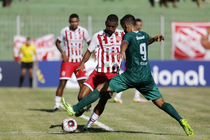 Boavista e Bangu empataram, em 2 a 2, em Bacaxá