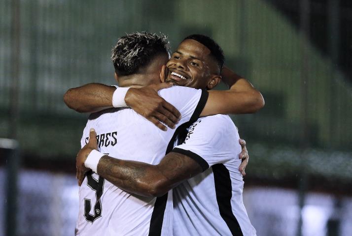 Botafogo goleia o Boavista por 4 a 0