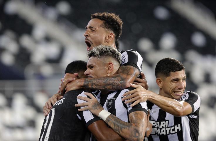 Botafogo vence o Red Bull Bragantino-SP pela Copa Libertadores