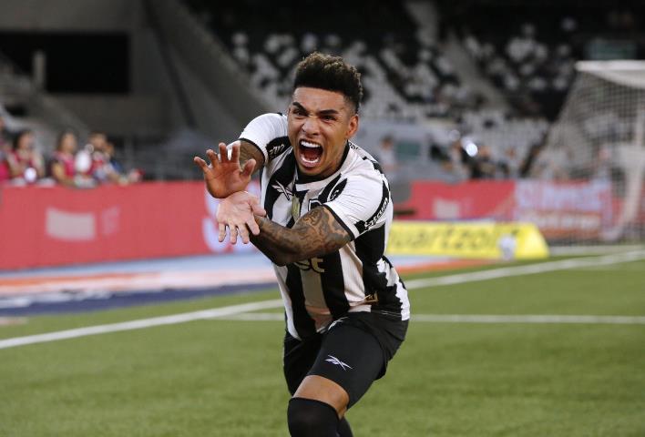 Botafogo goleia o Capital-DF e está próximo da classificação