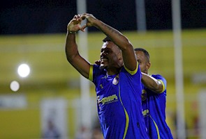 Sampaio Corrêa vira sobre o Botafogo