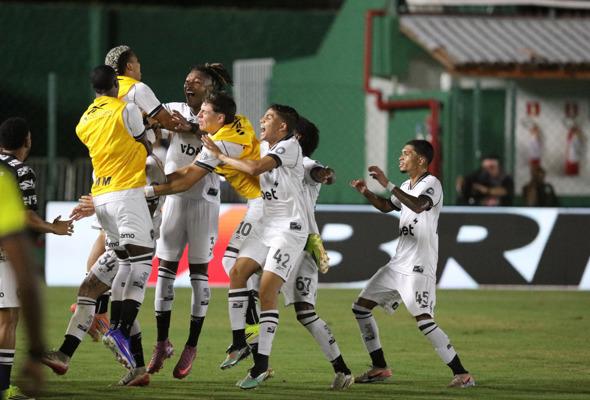 Botafogo volta a vencer a abre vantagem na semi da Taça Rio