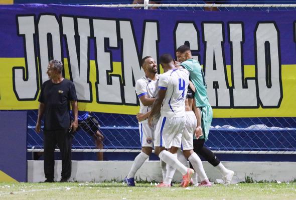 Virada garante a permanência do Sampaio Corrêa no Cariocão