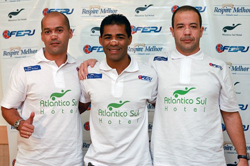 TRIO DE ARBITRAGEM PRONTO PARA A DECISÃO