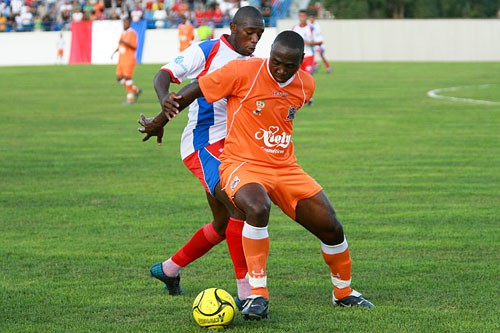 TUDO IGUAL NO "LARANJÃO": 0 A 0