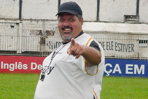 MESQUITA CONCENTRADO PARA O JOGO EM FRIBURGO