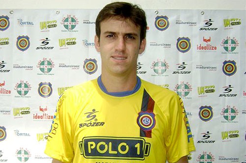 ZAGUEIRO EDUARDO LUIZ, EX-VASCO, É CONTRATADO PELO MADUREIRA
