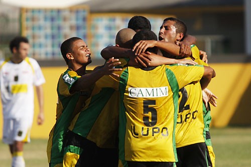 Pensando na classificação, Tigres recebe o Fênix nesta quarta