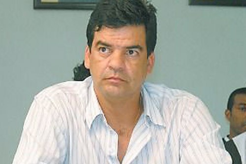 Moacir Júnior é apresentado no Americano