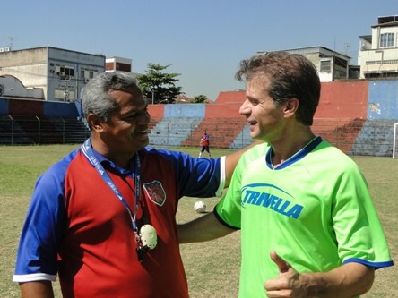 Túlio Maravilha é recebido por Manoel Neto no Bonsucesso