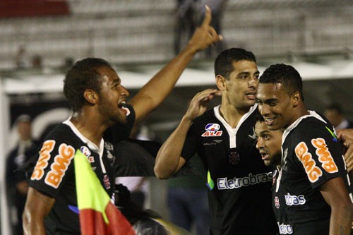 Vasco vence o Ceará e assume a vice-liderança do Brasileiro