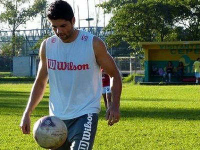 Destaque do Duque de Caxias comemora vitória na estreia