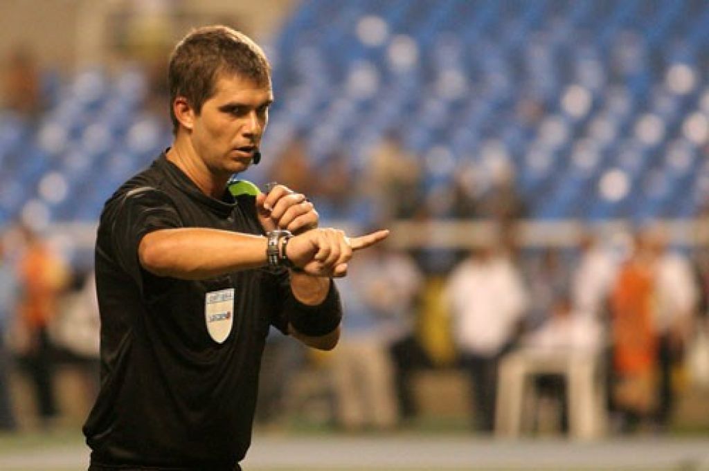 "Do Curso de Formação à FIFA"