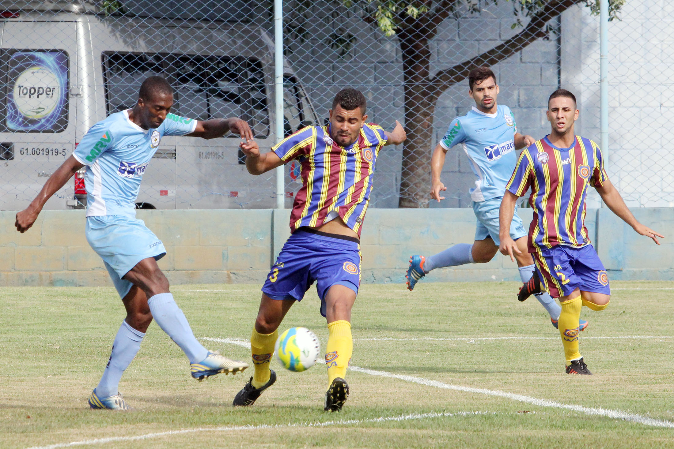 Macaé vence o Madureira e garante a ponta do Grupo C