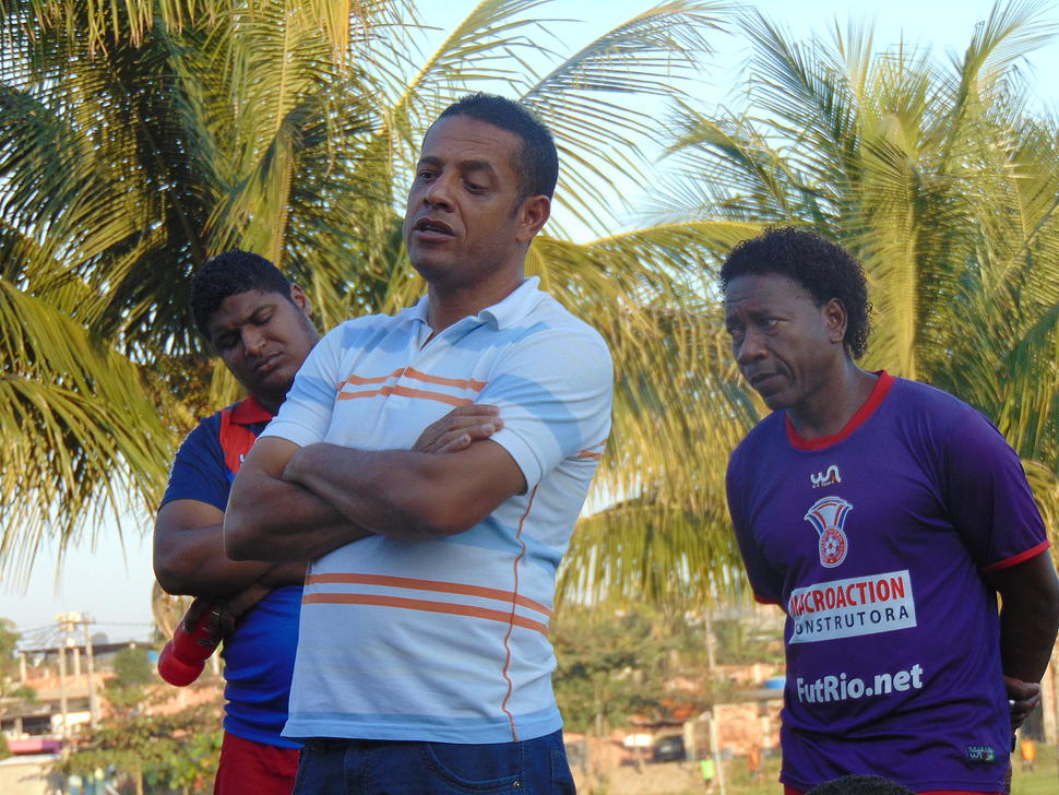 Emanoel Sacramento renova contrato com o Gonçalense