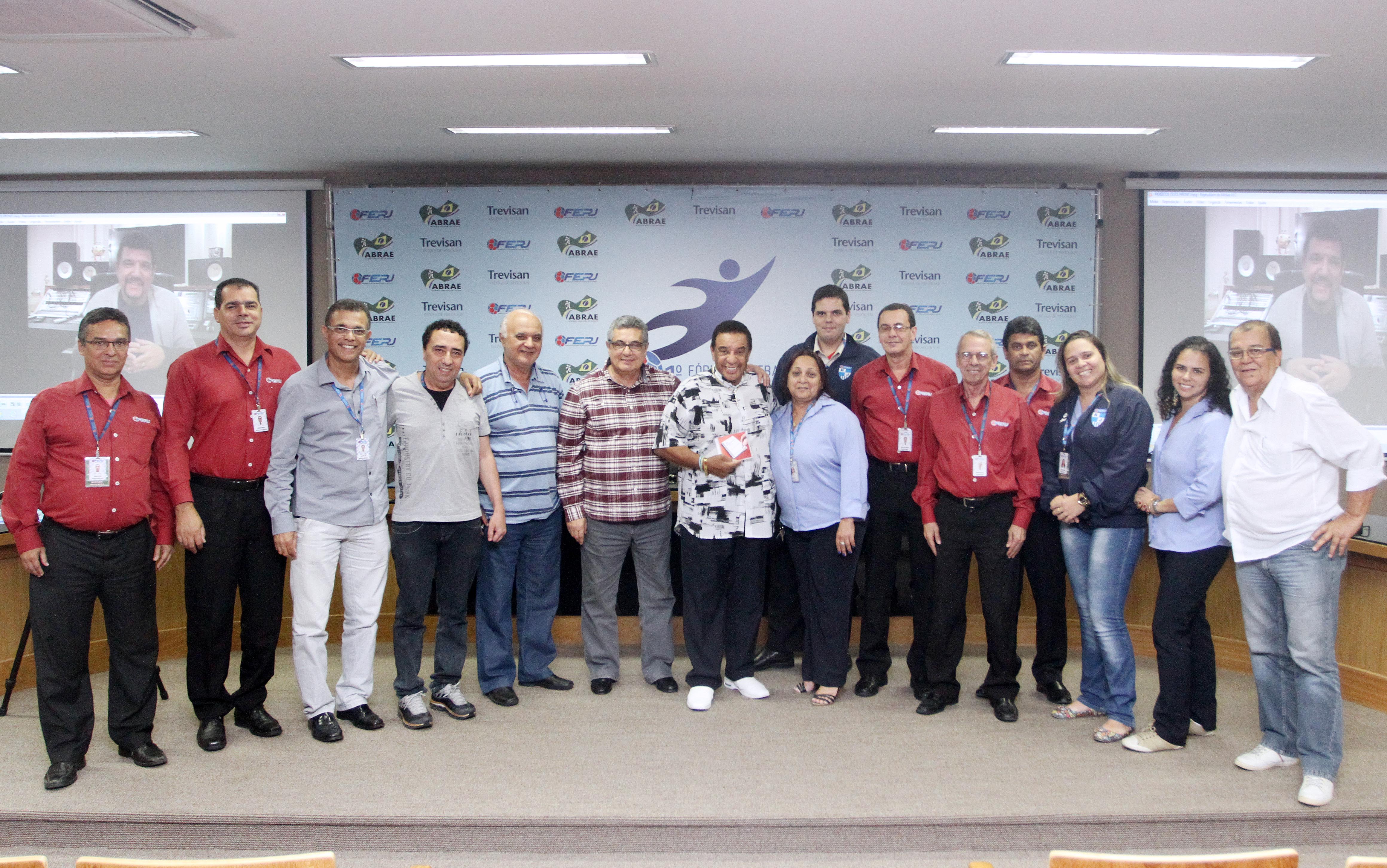 Agnaldo Timóteo visita a FERJ