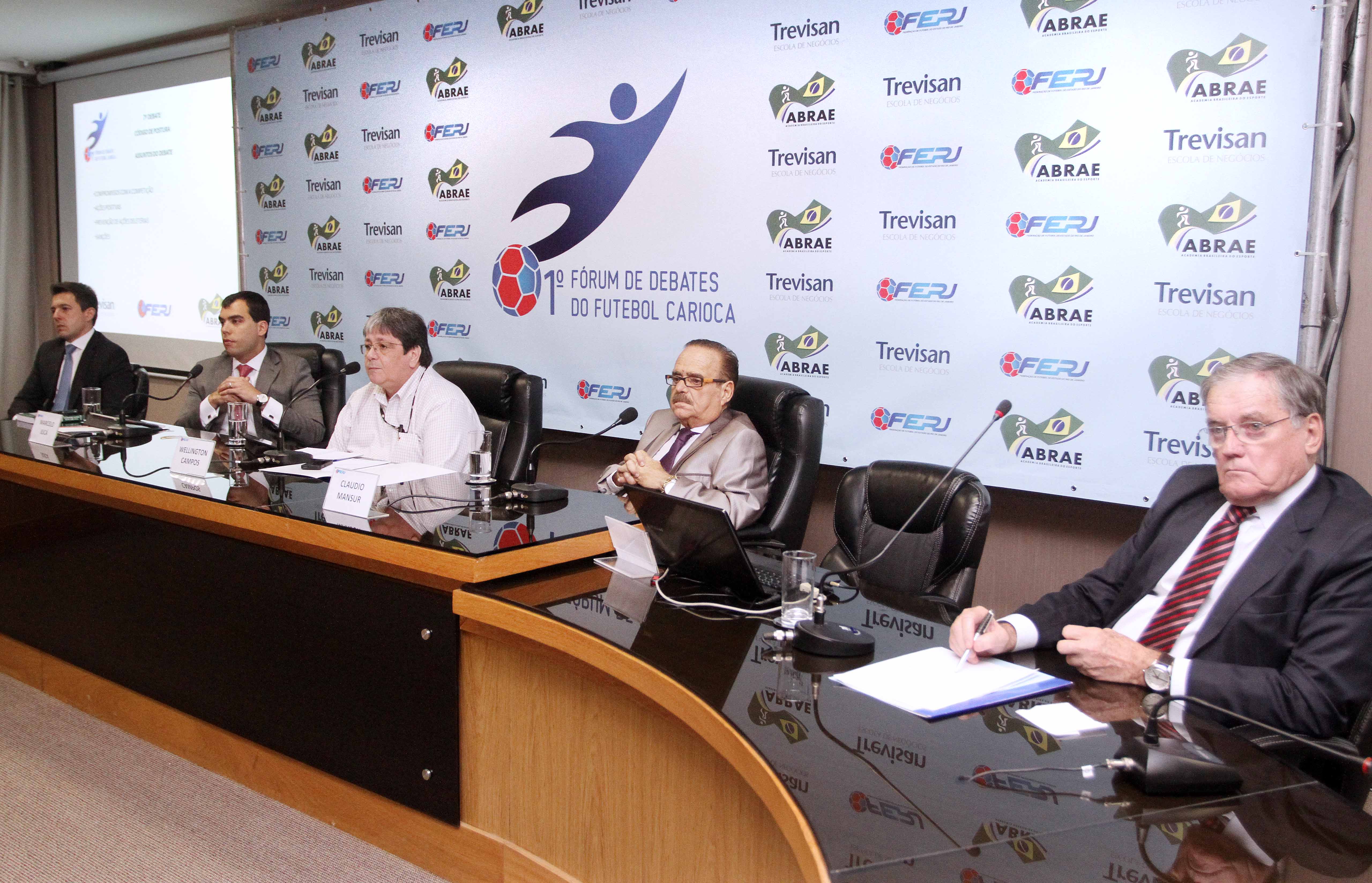 Código de Postura é debatido no "I Fórum de Debates do Futebol Carioca"