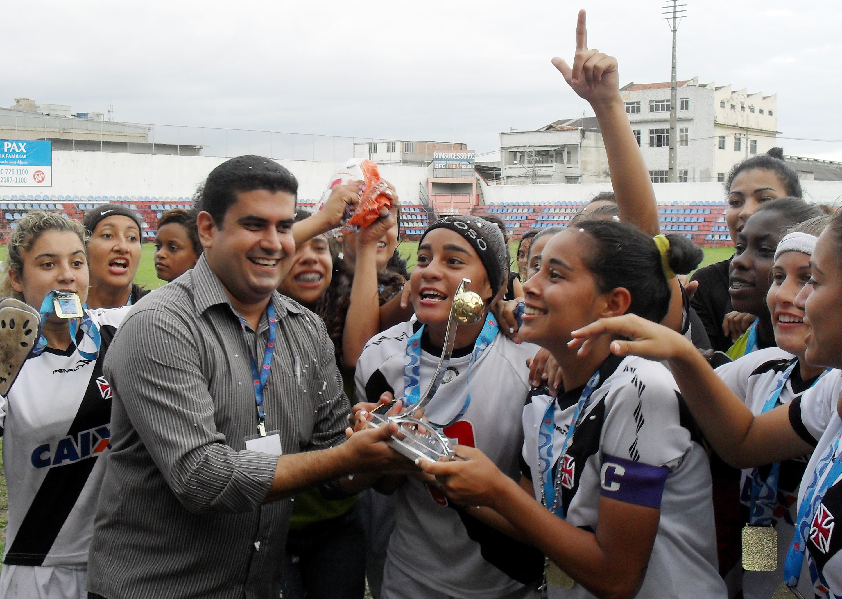 Vasco conquista o tetracampeonato Estadual Feminino Sub-17