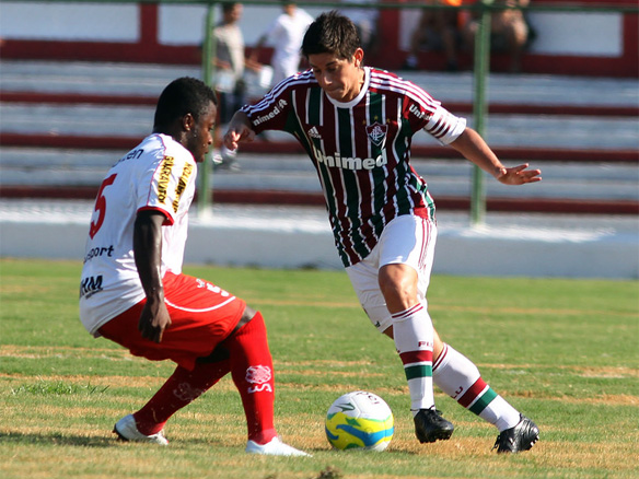 Fluminense vence a terceira seguida no Carioca