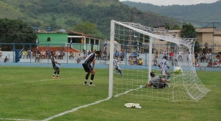Mangaratibense vence a primeira na Série B