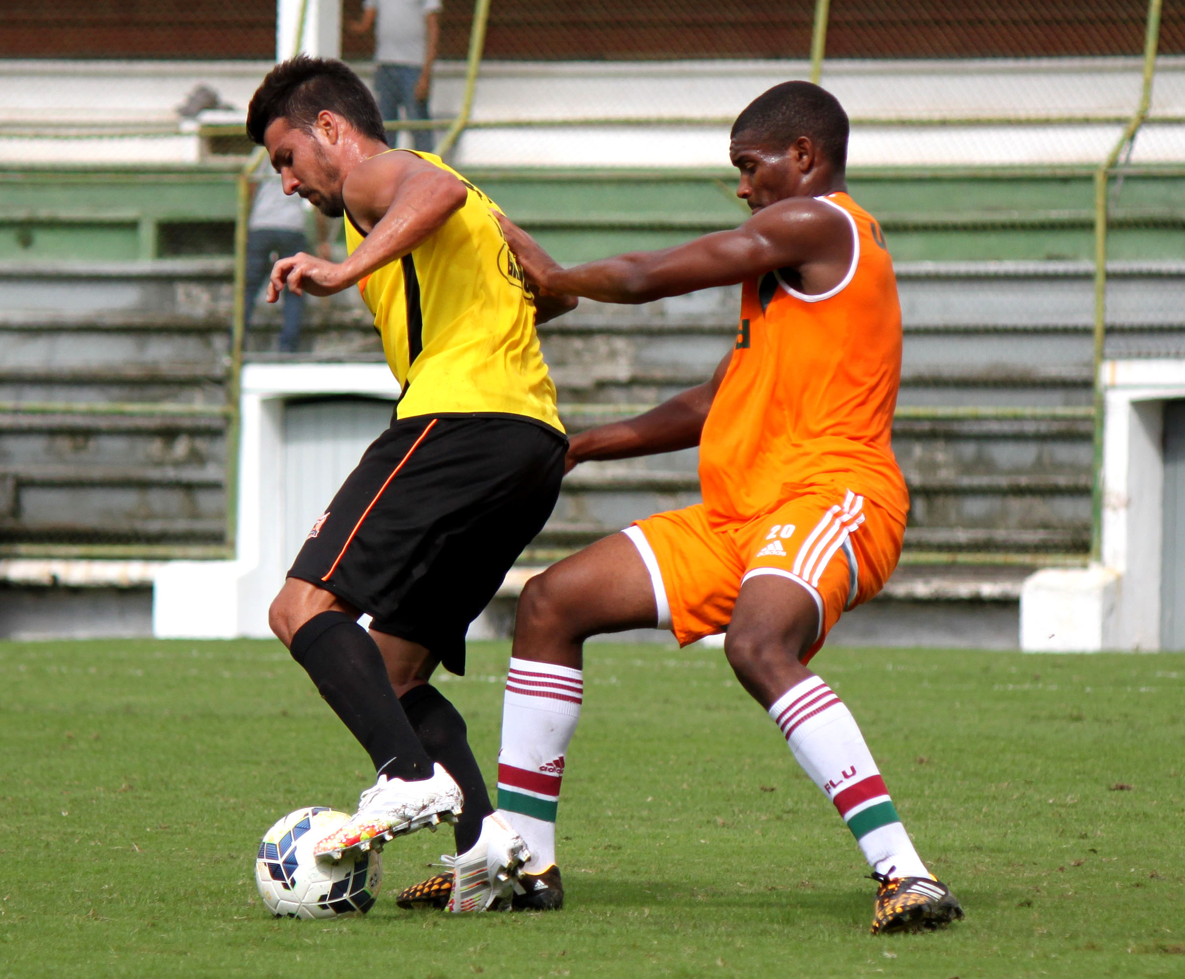 Nova Iguaçu faz duelo equilibrado com o Fluminense em jogo-treino