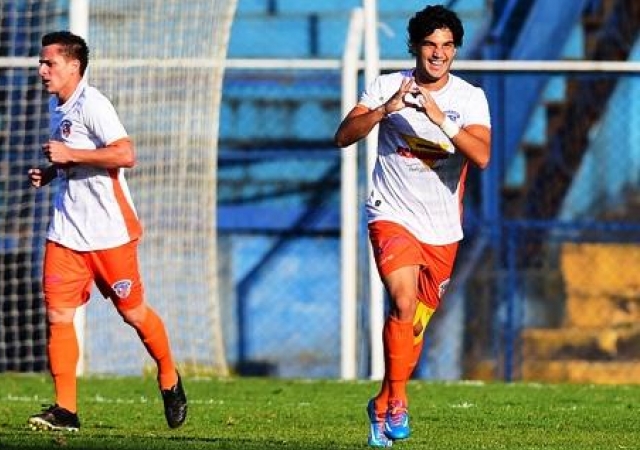 Duque de Caxias vence a primeira na Série C do Brasileiro