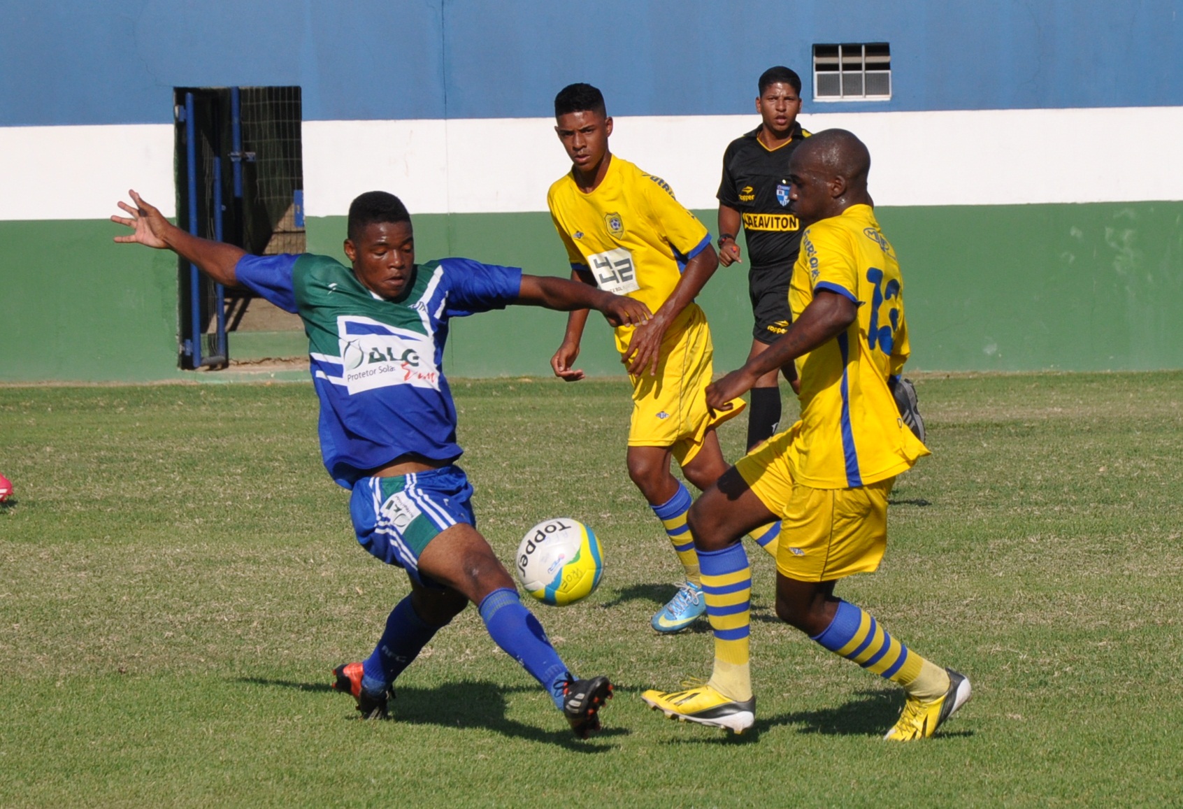 Artsul goleia o Duquecaxiense e se classifica para repescagem