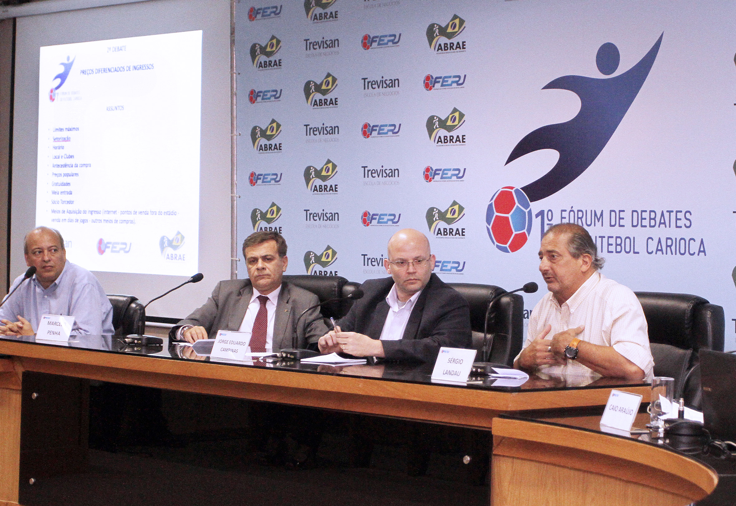 Preços diferenciados de ingressos foi o segundo tema do "I Fórum de Debates do Futebol Carioca"