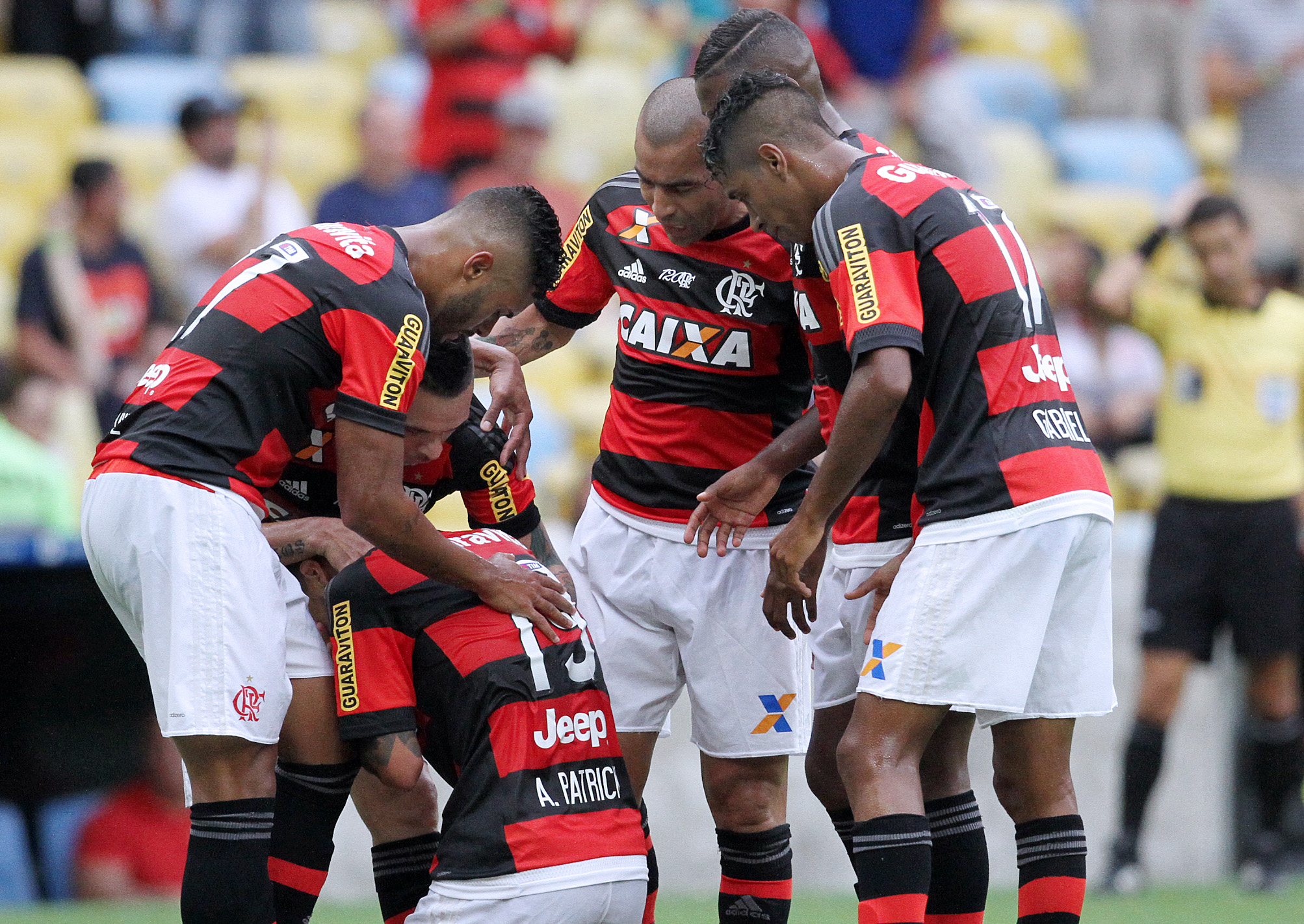 Flamengo goleia o Goiás-GO no Maracanã pelo Brasileirão
