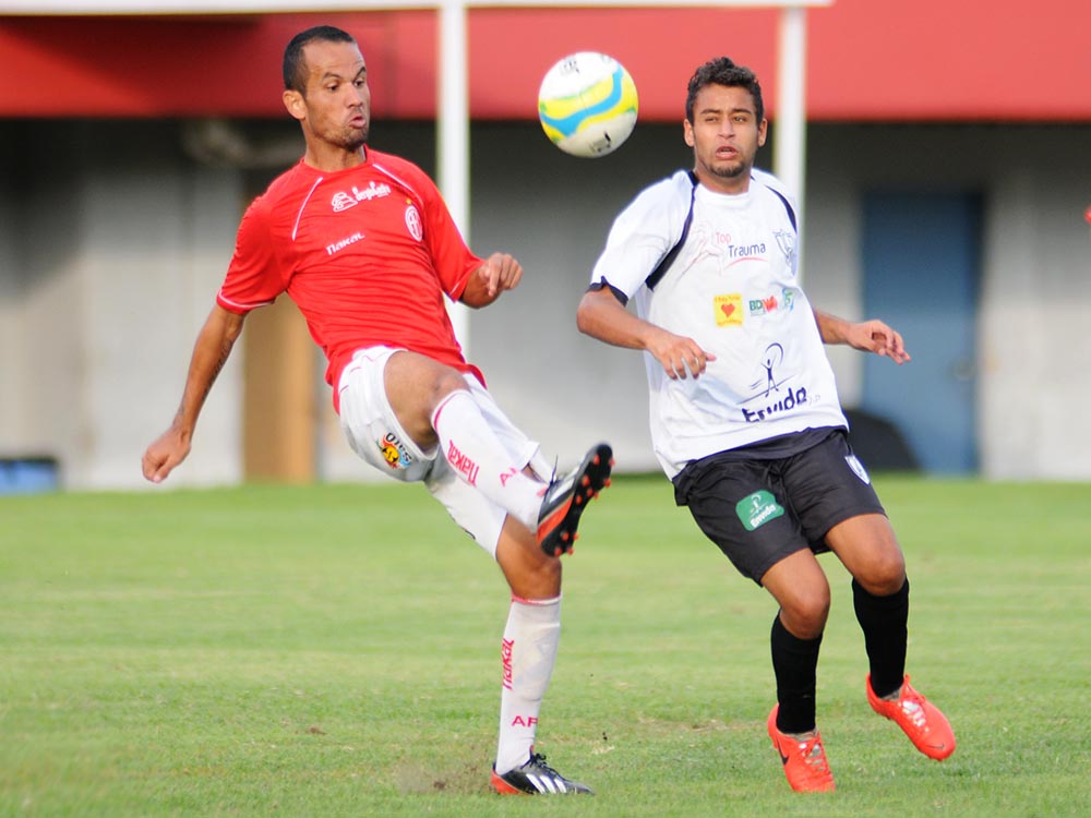 America enfrenta o Queimados em Mesquita