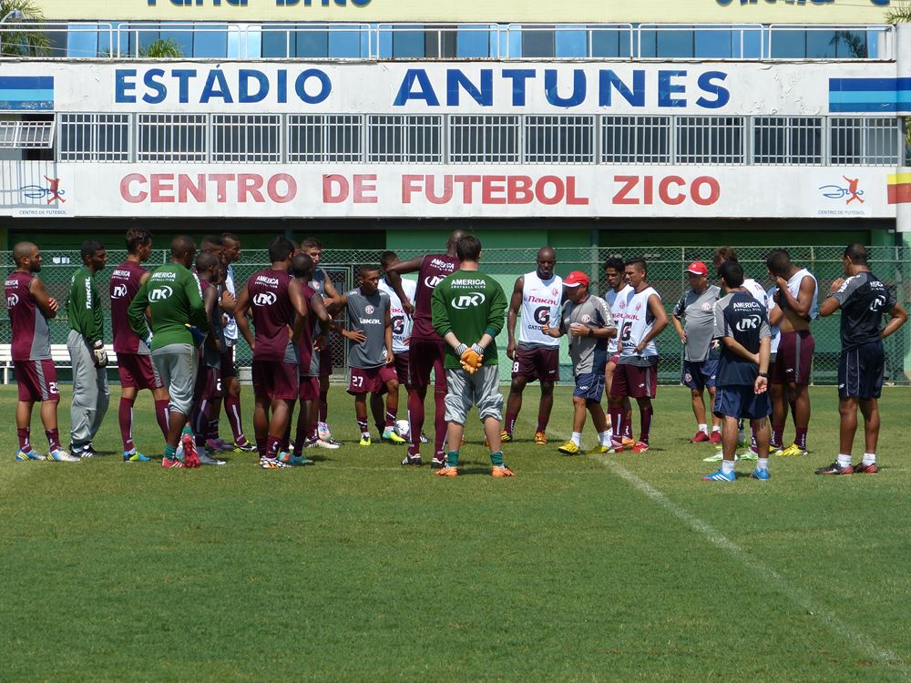 America inicia período de treinos no CFZ