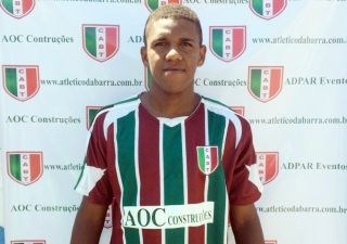 Barra da Tijuca contrata o volante André