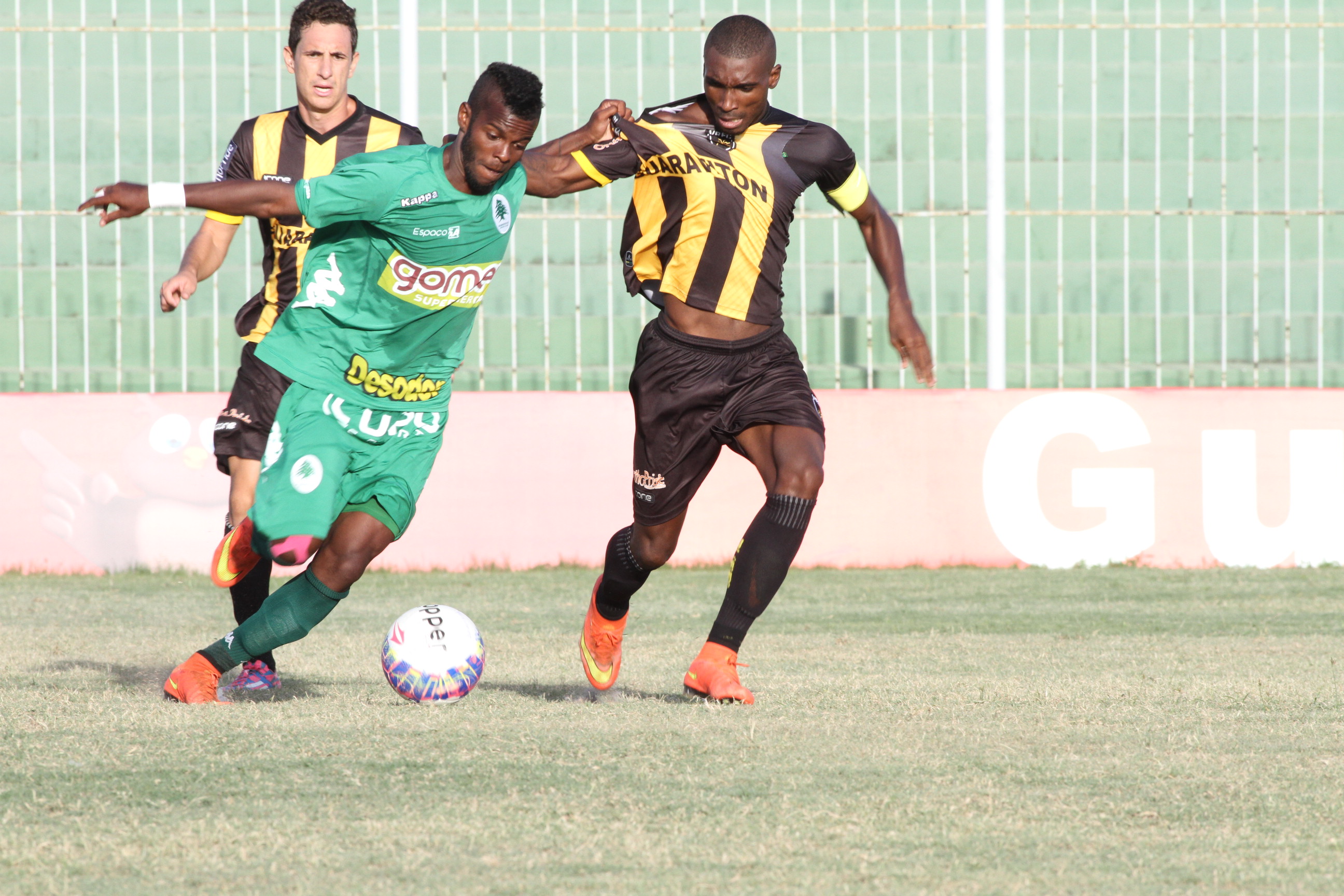 Boavista e Volta Redonda empatam sem gols em Saquarema