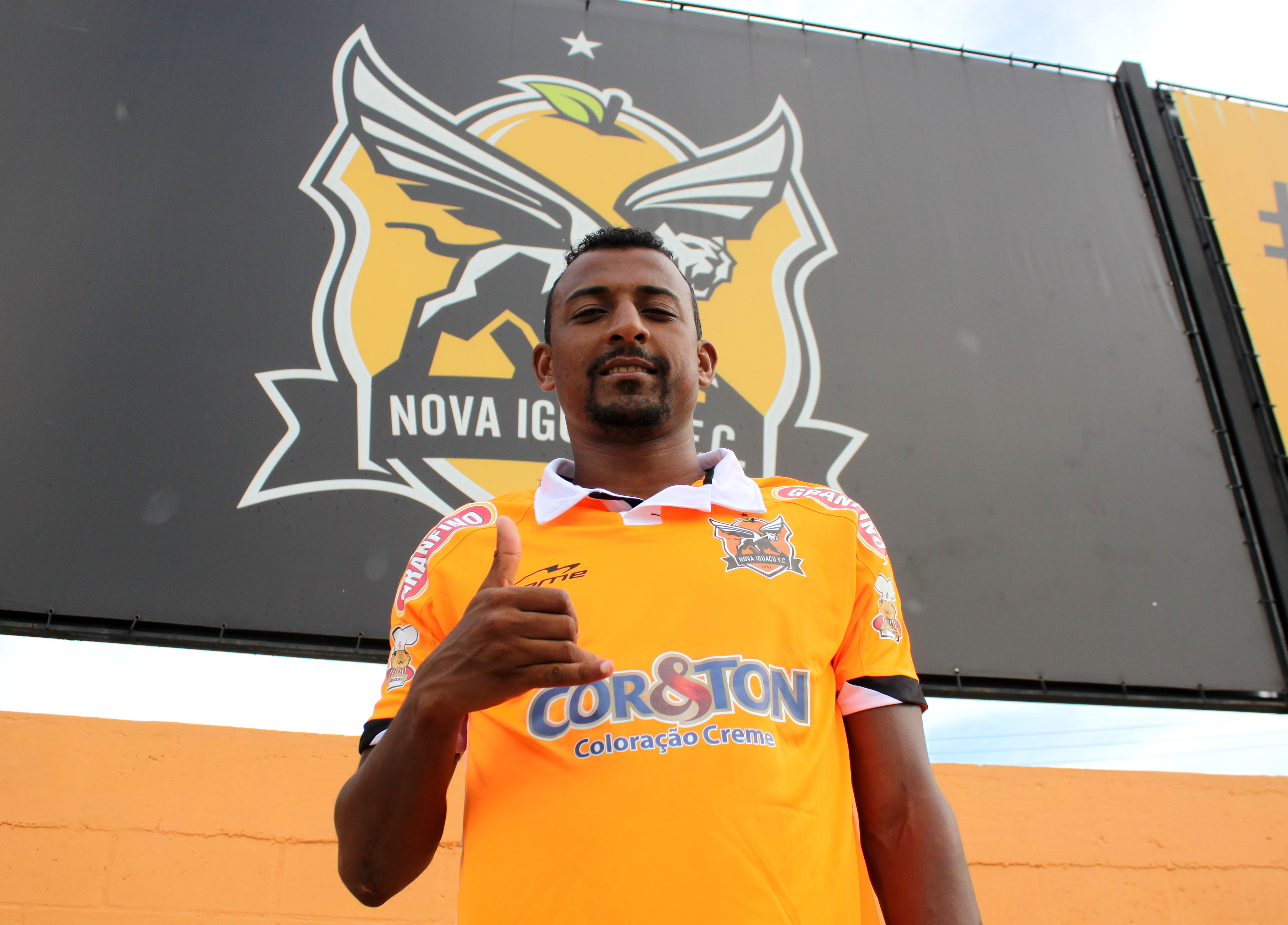 Nova Iguaçu contrata atacante Elias, ex-Botafogo, para reagir no Carioca