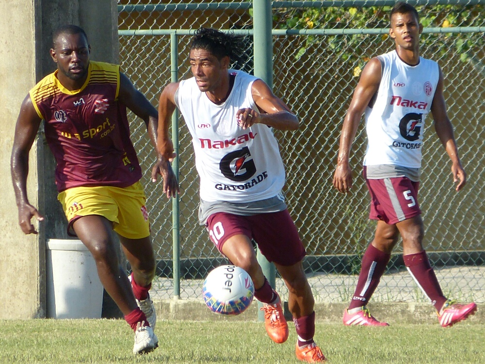 America e Bangu empatam em jogo-treino no CFZ