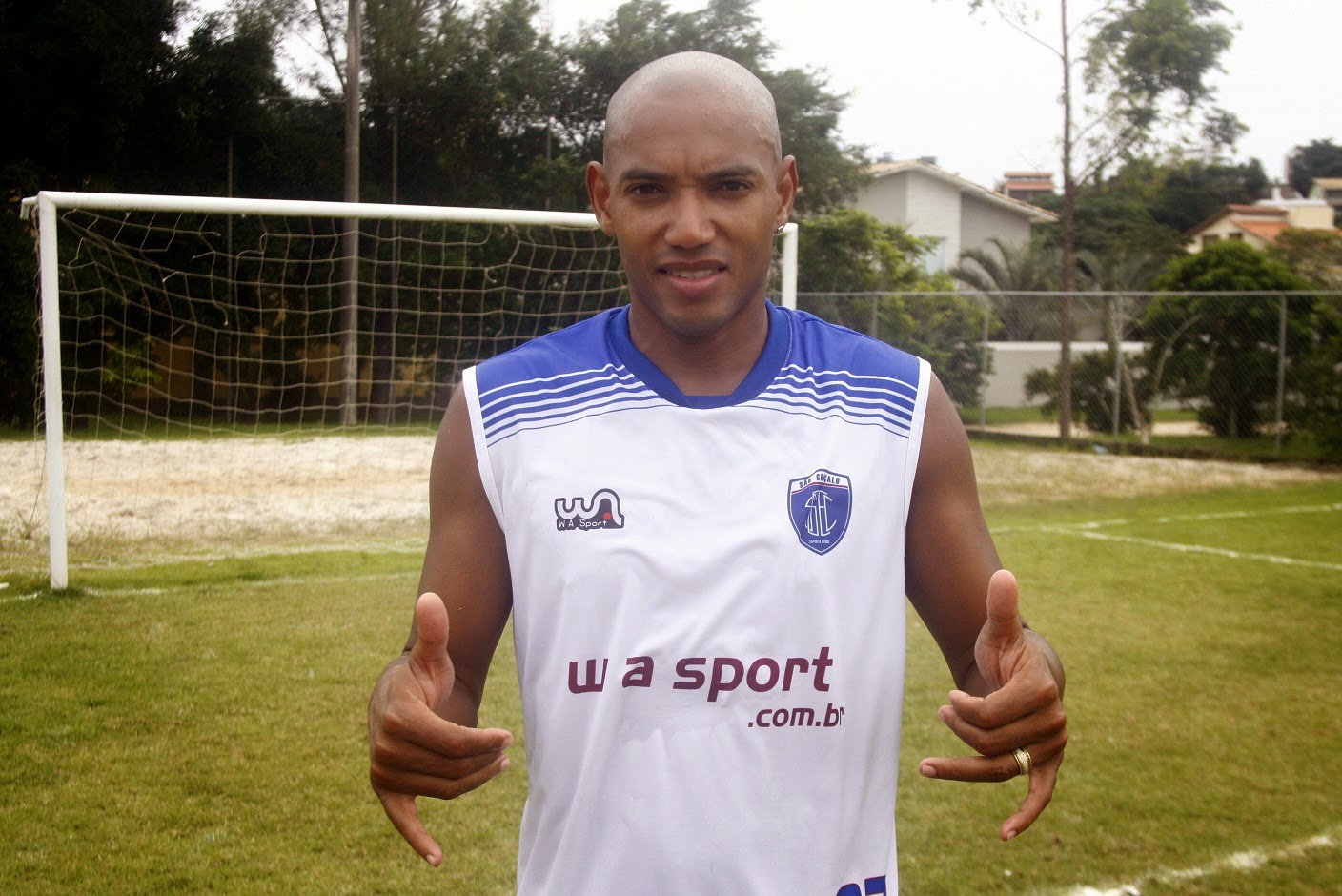 Luiz Alberto é apresentado no São Gonçalo EC