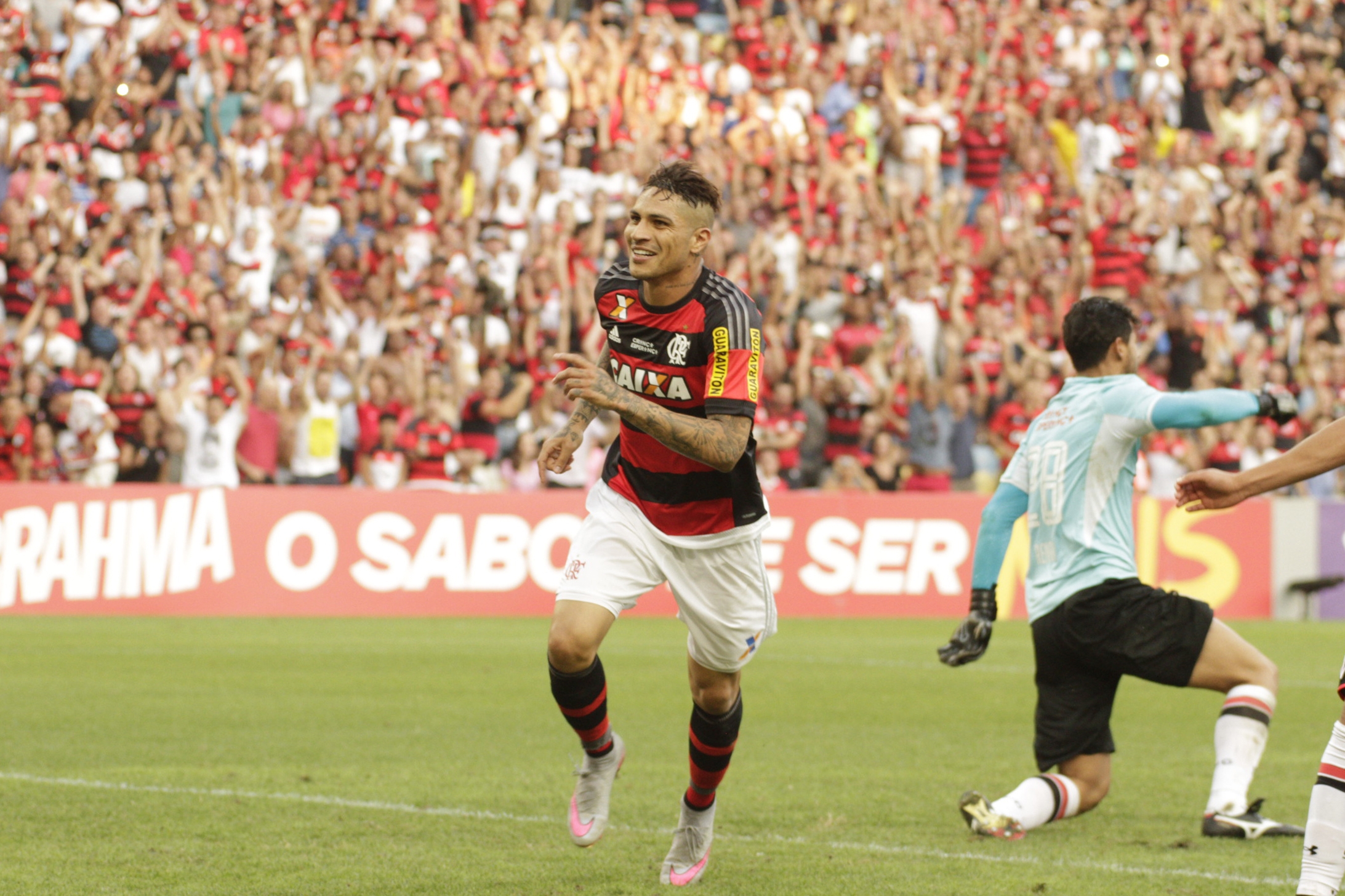 Flamengo vence o São Paulo no Maracanã