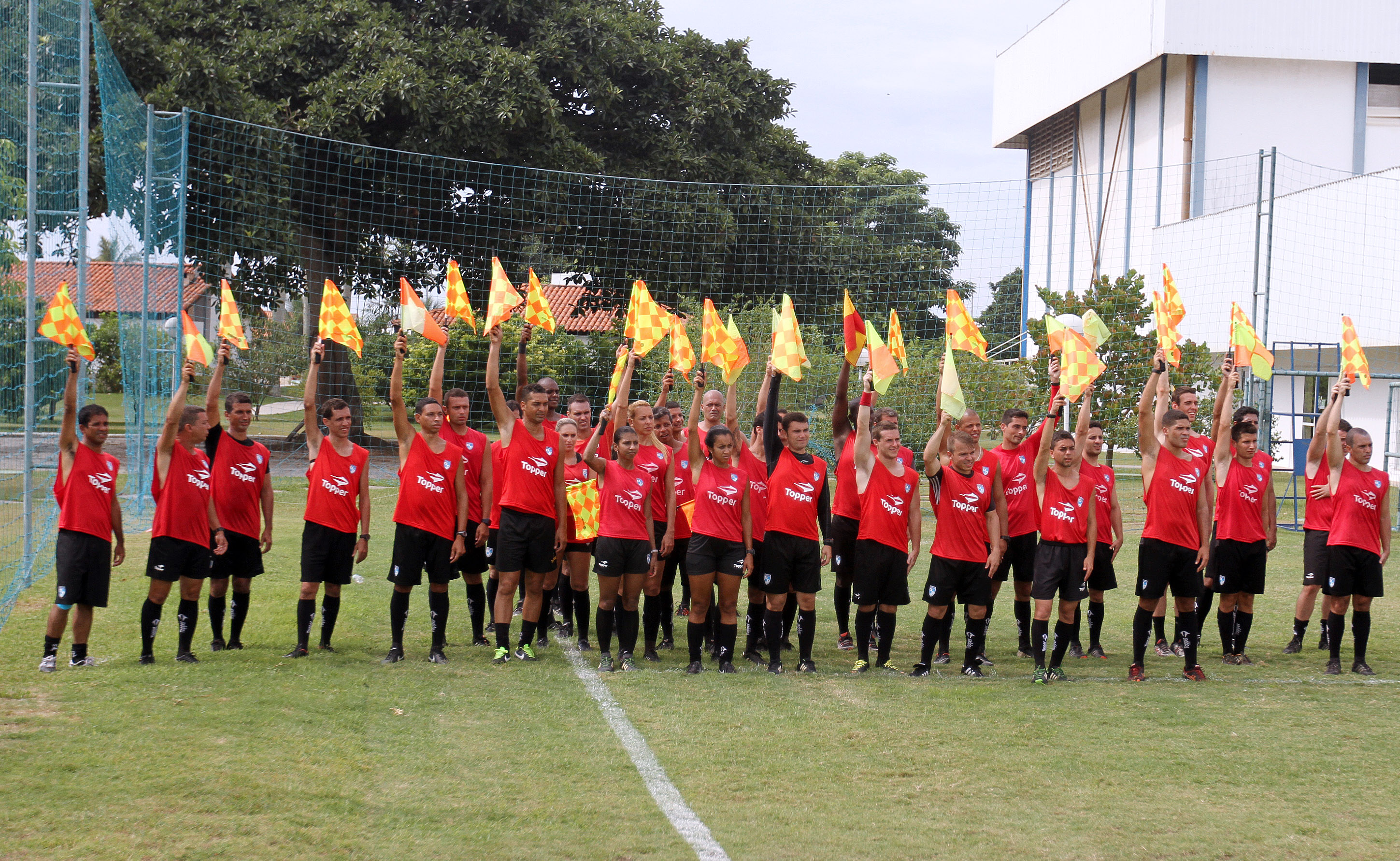 Árbitros e assistentes não estão tendo moleza em Saquarema