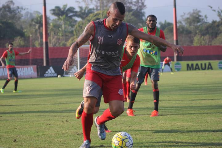 Renan Silva quer ver o Bangu buscando o título do Carioca