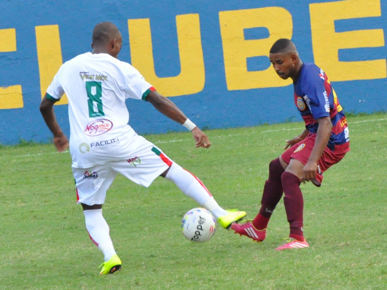 Madureira vence a Portuguesa e retorna ao G4