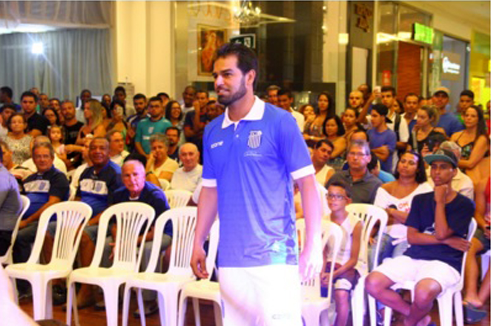 Goytacaz lança camisa Tonico Pereira