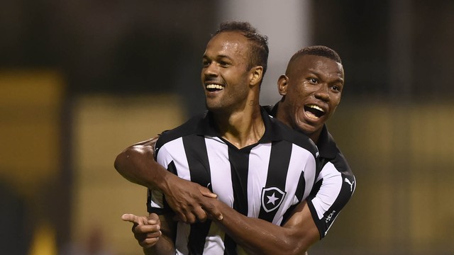 Botafogo vence a primeira na Taça Guanabara