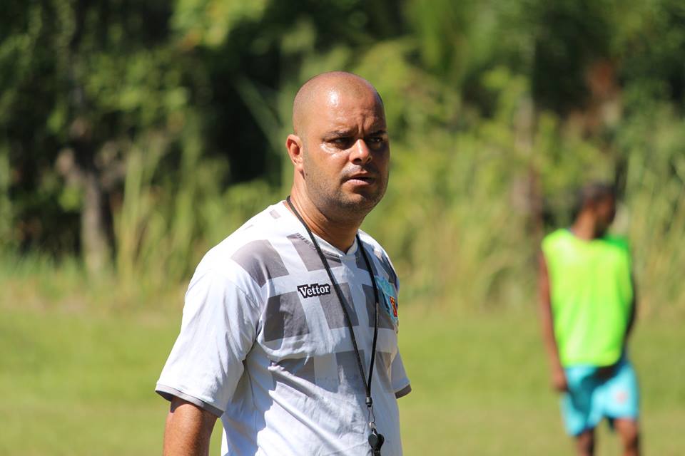 Leandro Silva espera torcida empurrando o Angra no Clássico do Sul do Estado