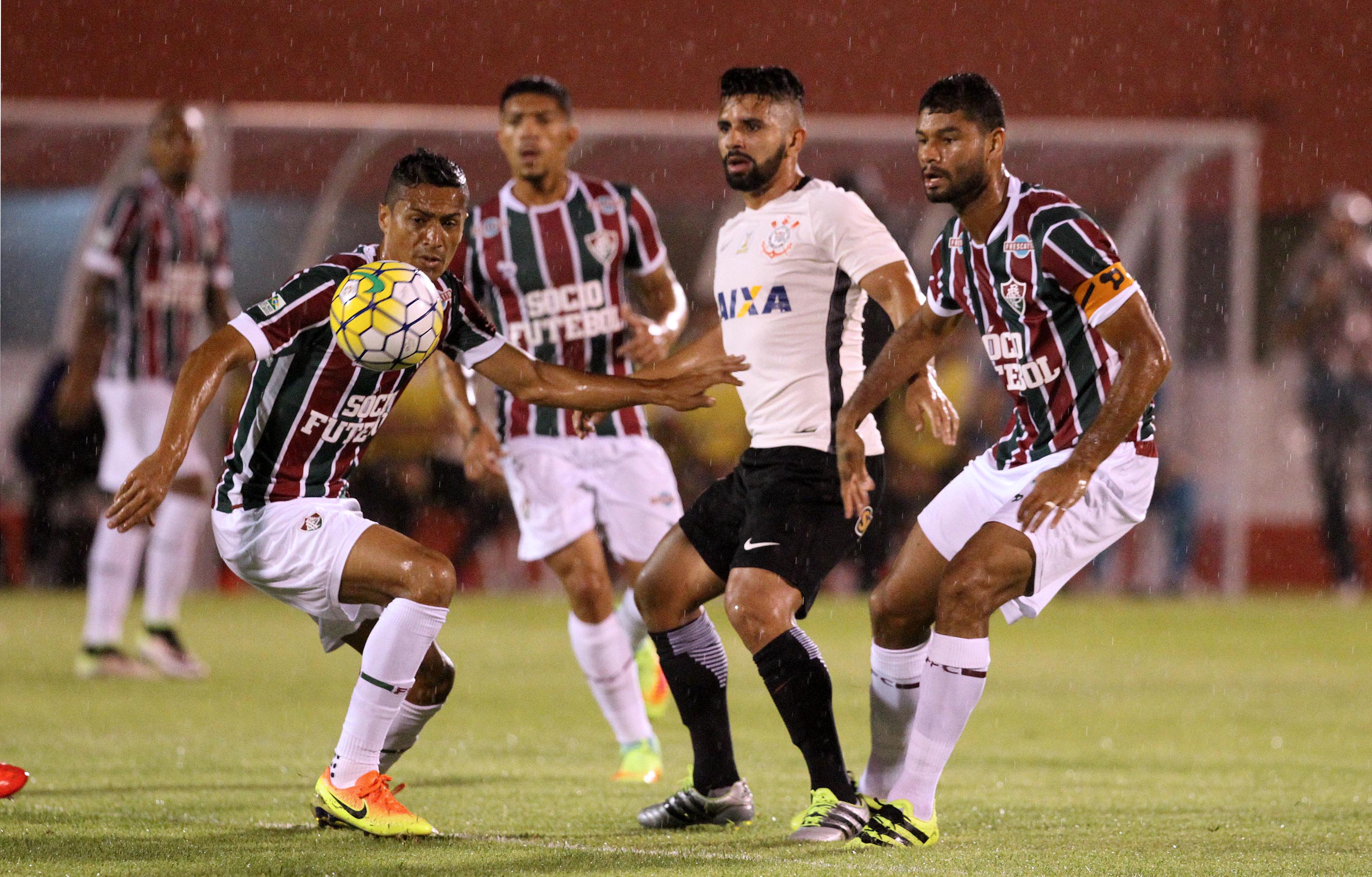 Fluminense decide classificação na Copa do Brasil em São Paulo