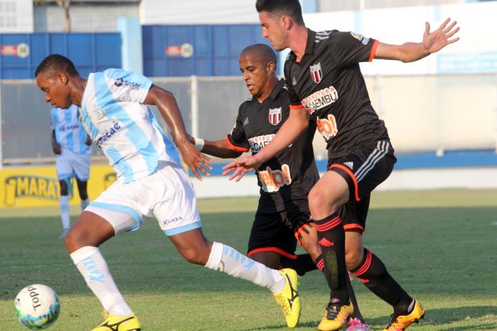 Macaé empata e garante permanência na Série C do Brasileiro