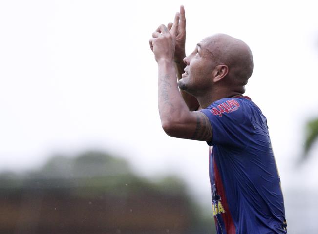 Madureira estreia com vitória no Carioca