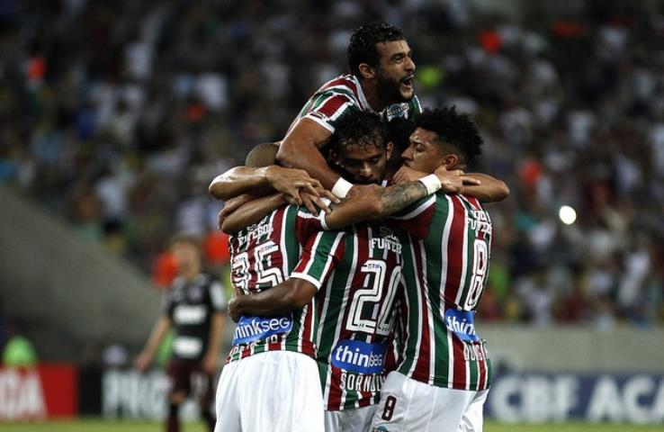 Fluminense bate o São Paulo-SP e sobe na tabela do Brasileirão