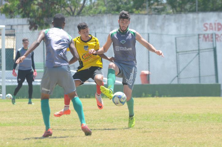 Cabofriense goleia em primeiro jogo-treino